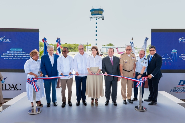 IDAC, DA y FARD inauguran torre de control y sistema de balizamiento de pista en la Base Aérea de San Isidro