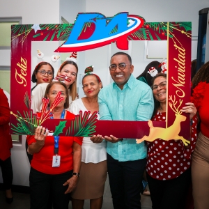 Departamento Aeroportuario da bienvenida a navidad a ritmo de música y alegría